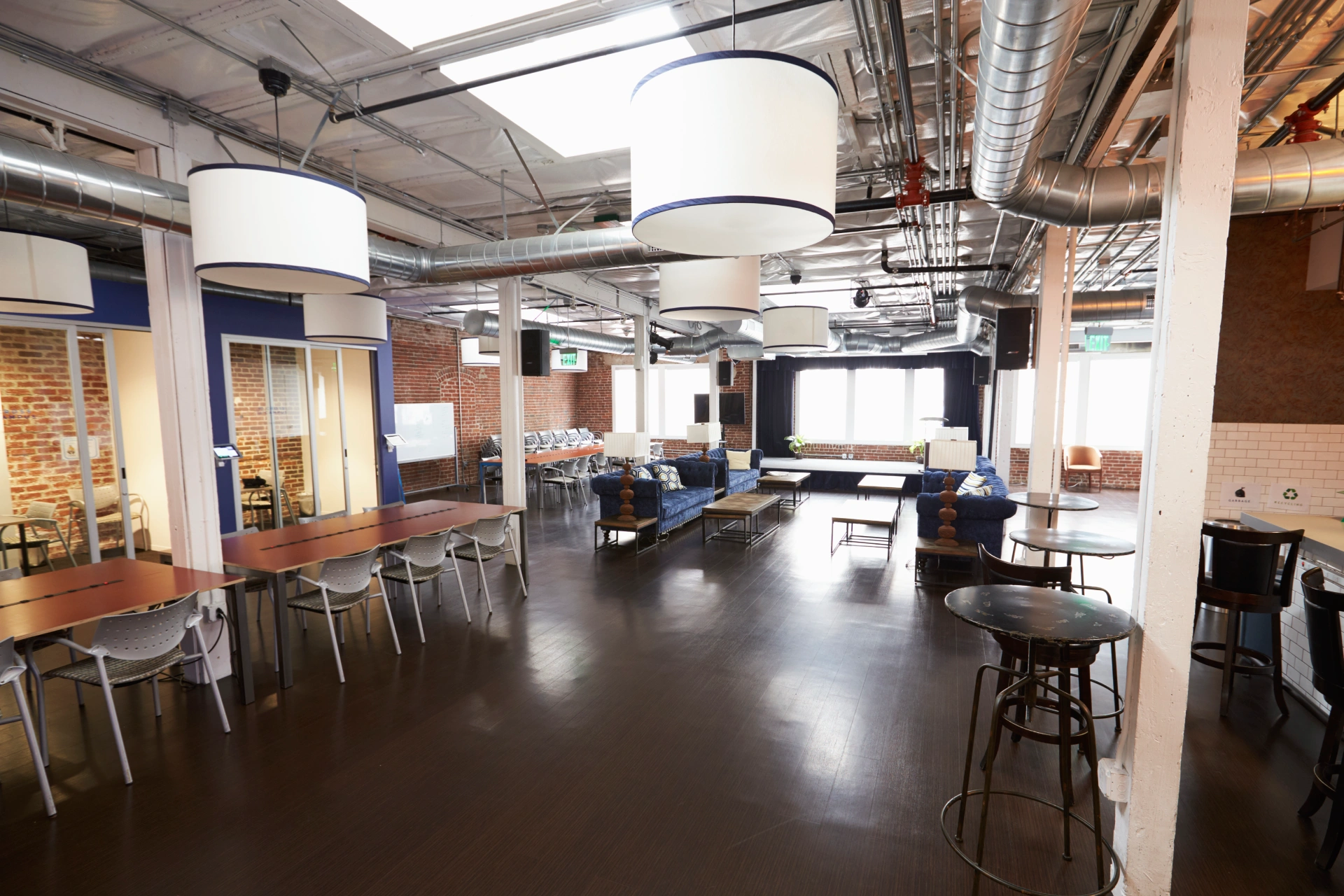 breakout room in corporate party venues in Singapore for executive discussions